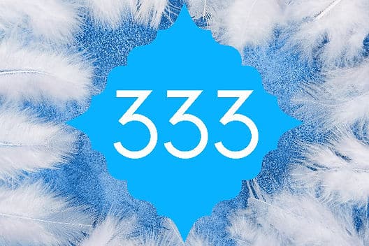 Attira l'amore con i numeri degli angeli: una guida pratica